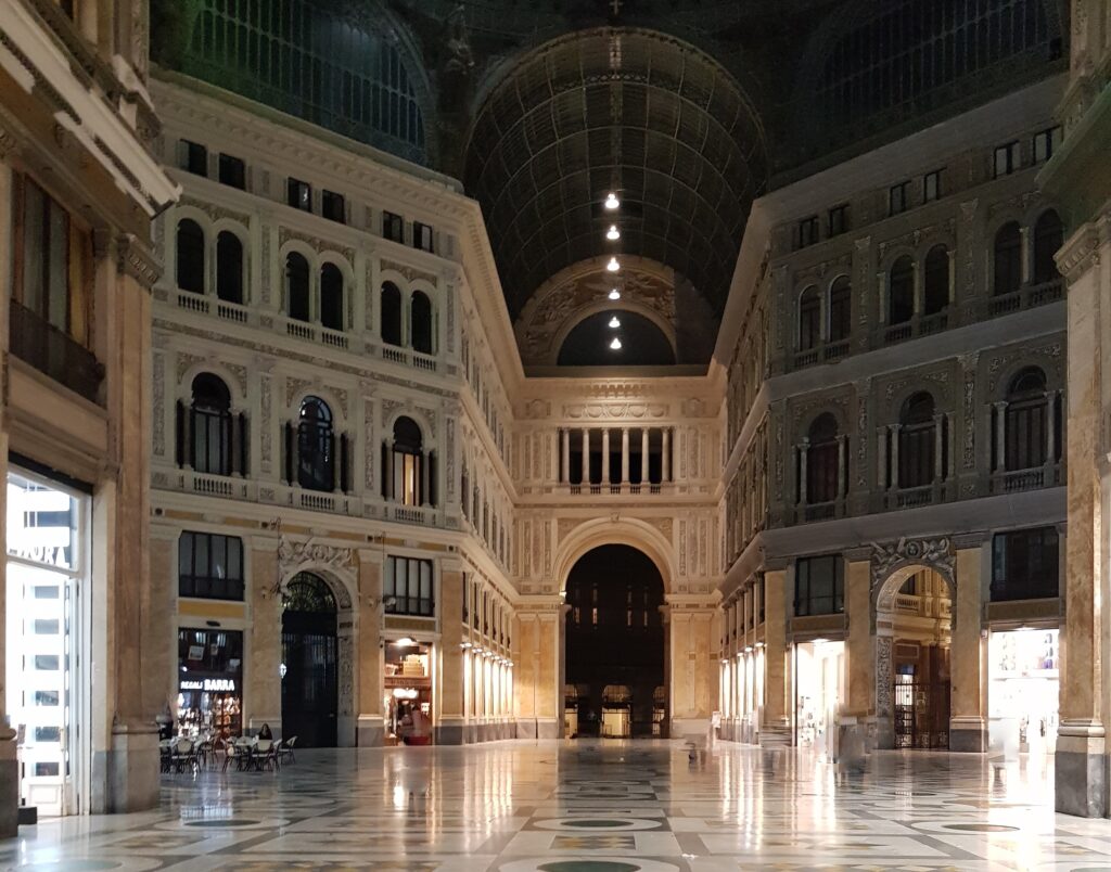 Galleria Umberto I  da vedere a Napoli