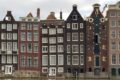Dancing House, le case storte di Amsterdam