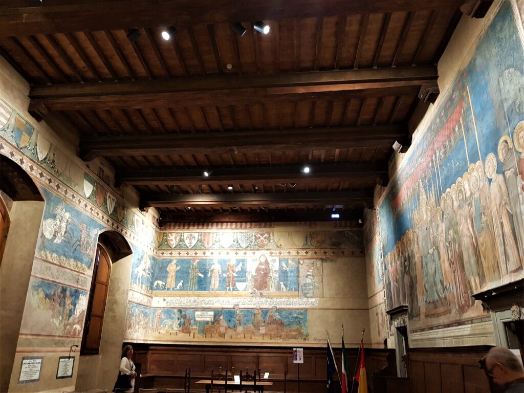 ala di Dante all'interno del palazzo del Podestà a San Gimignano