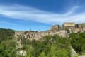 Passeggiata a Sorano, una delle Città del Tufo in Toscana