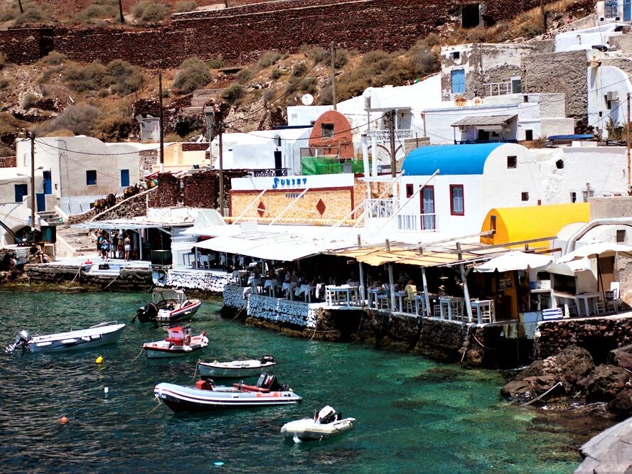 Il porto di Amoudi
