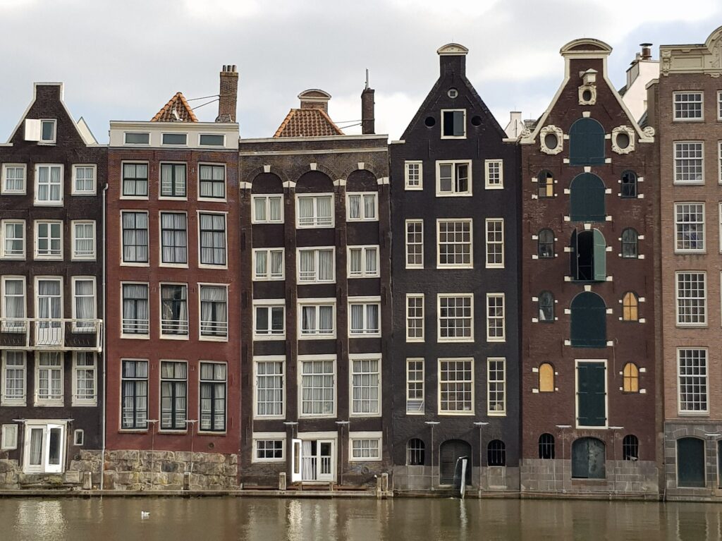 Case di Amsterdam vicino alla stazione centrale