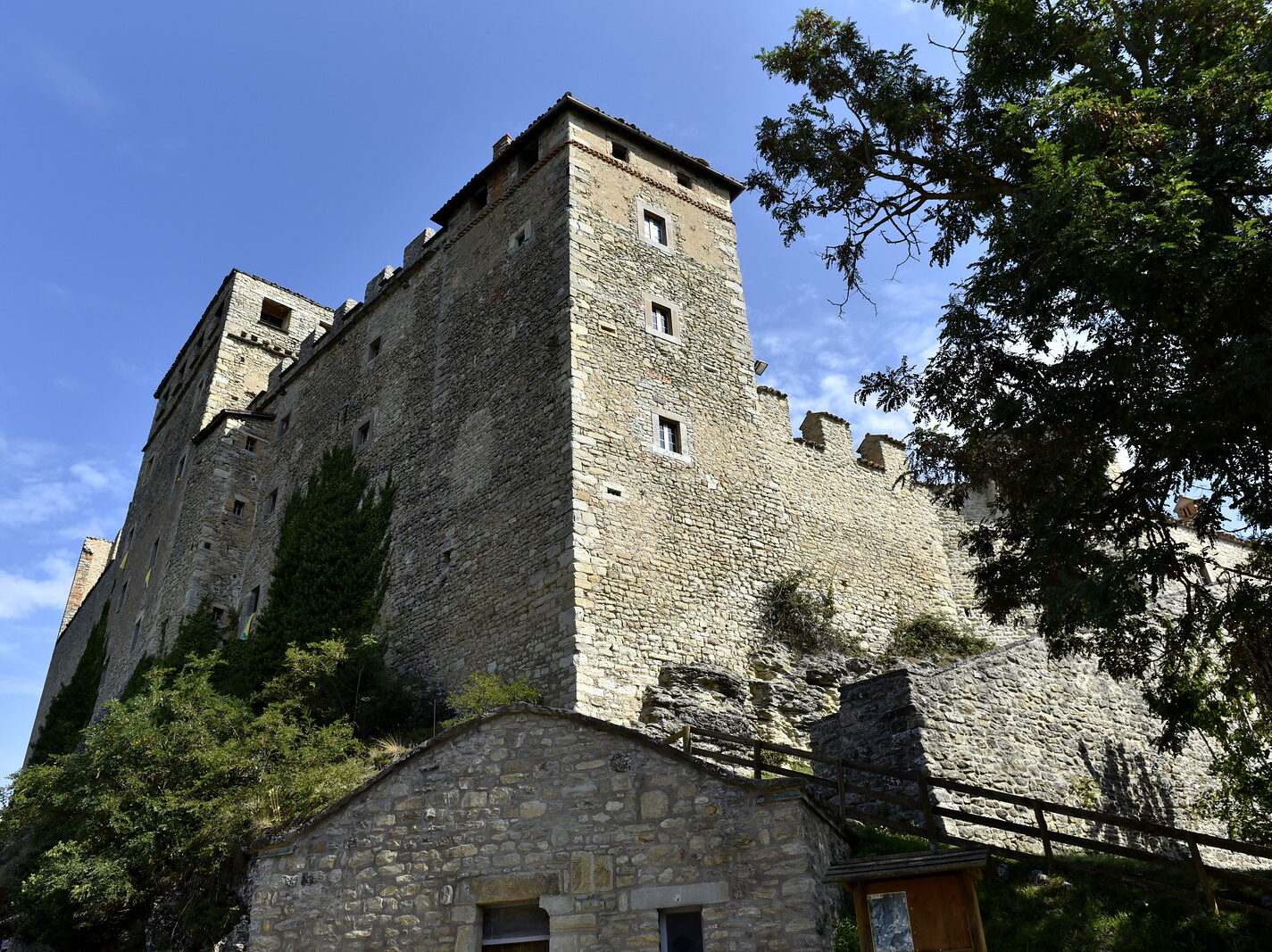 Castello di Montecuccolo, castelli in provincia di Modena