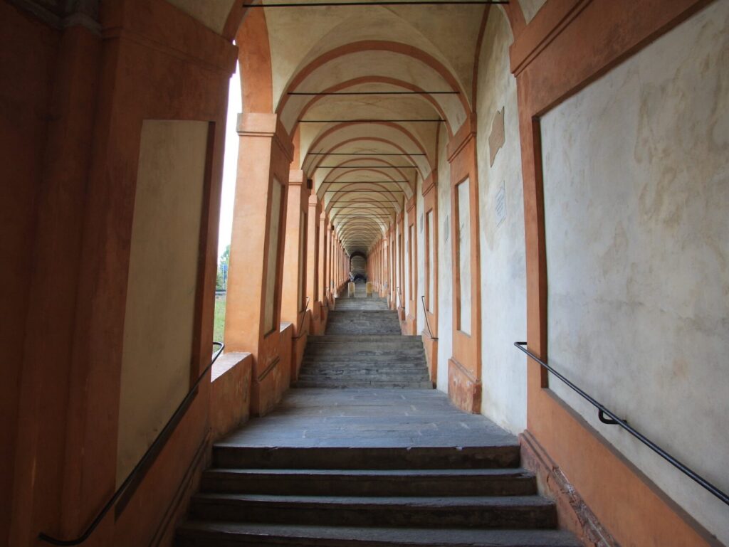 Portici di San Luca a Bologna