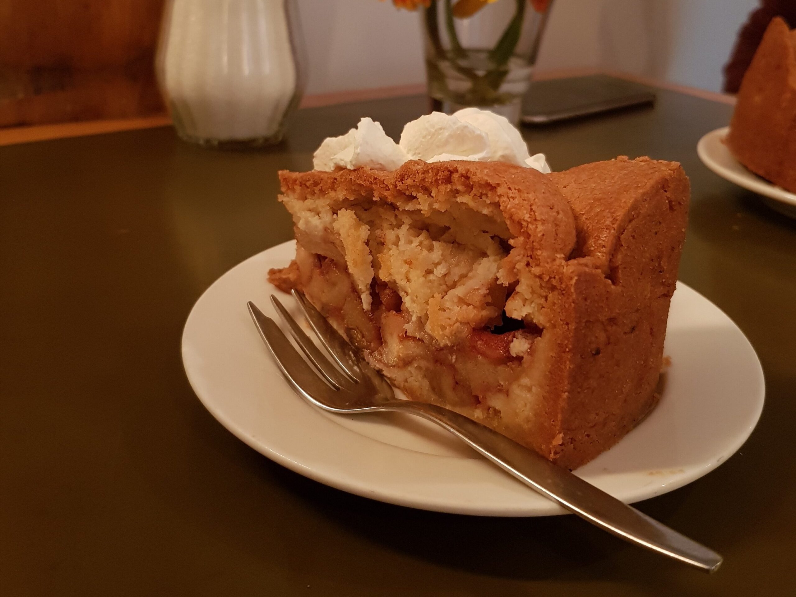 Cosa mangiare ad Amsterdam: la torta di mele del Winkel 43, la migliore della città.