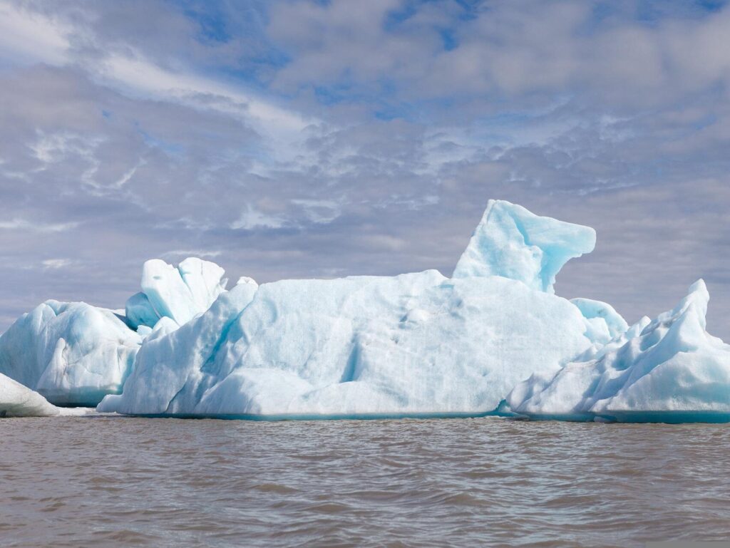 iceberg che si incontrano in un viaggio in Antartide