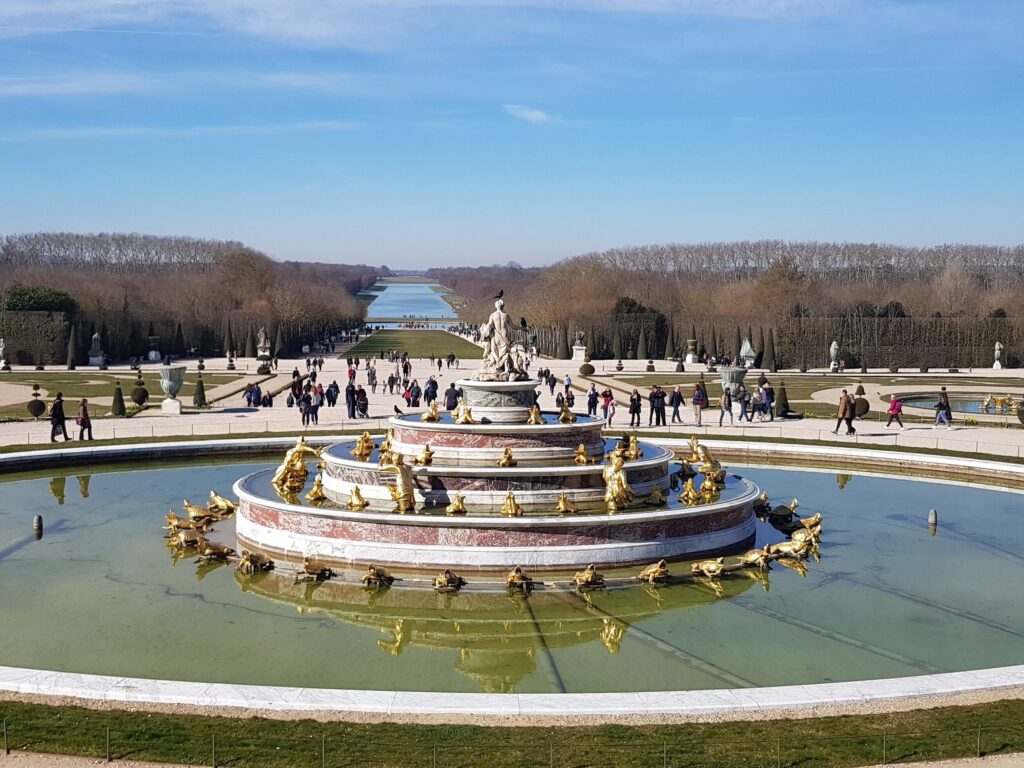 La fontana di Latona nei Giardini della Reggia di Versailles