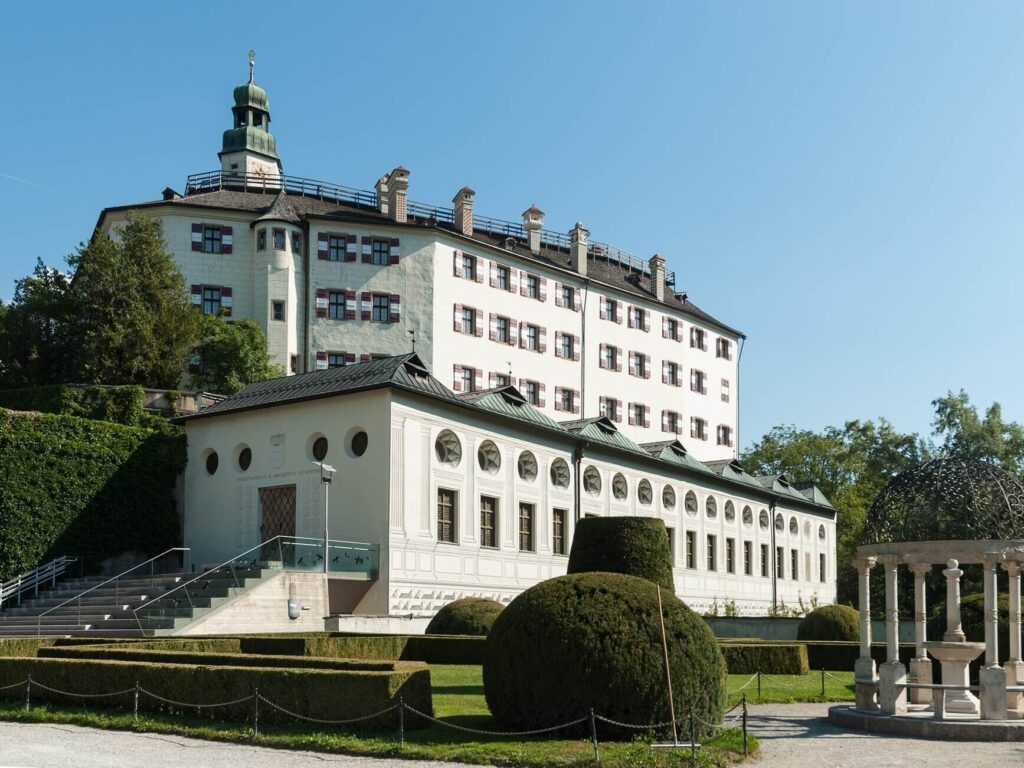 Visitare ill castello di Ambras tra le cose da fare a Innsbruck