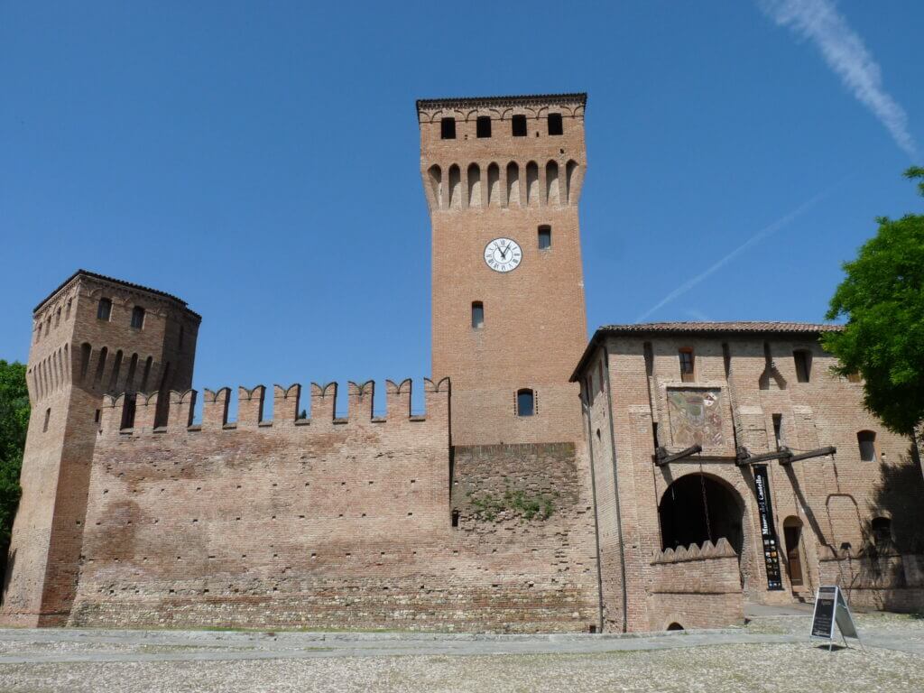 Cosa vedere vicino Modena il paese di Formigine e il suo castello