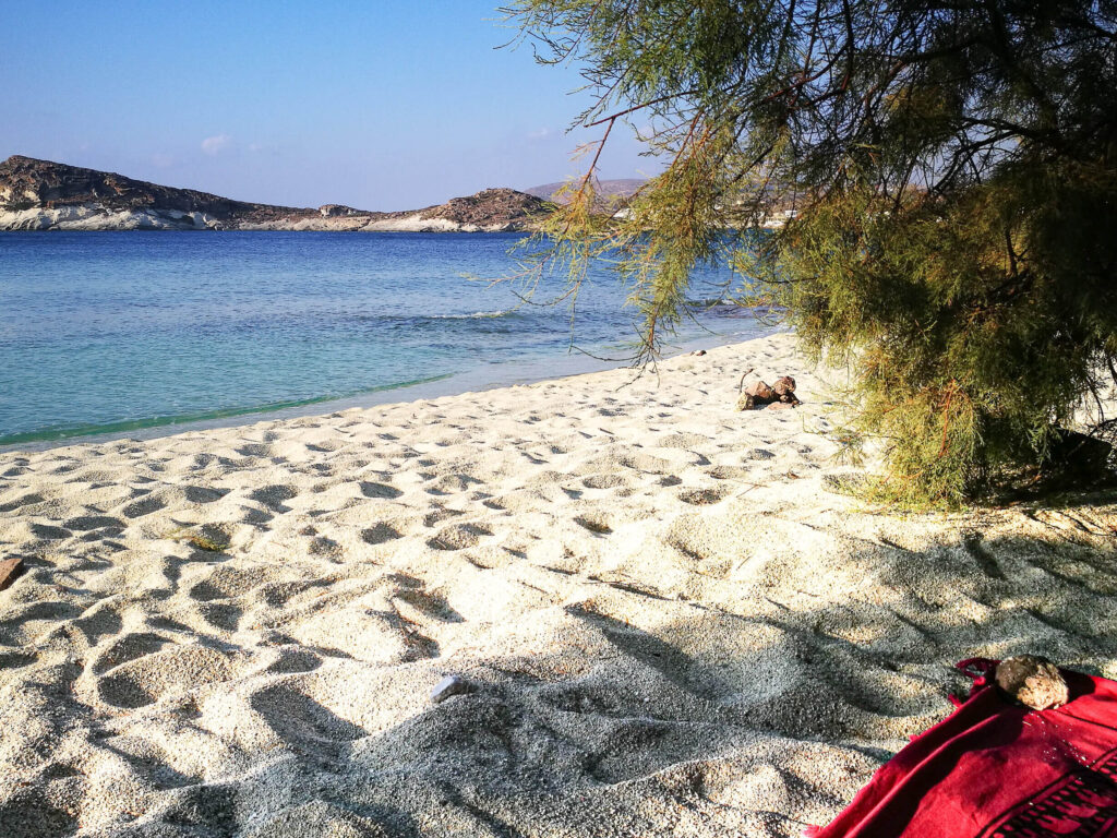 Isole Cicladi  Kimolos, la spiaggia di Prassa - Photo by @MonicaLiverani -  ideedituttounpo.it