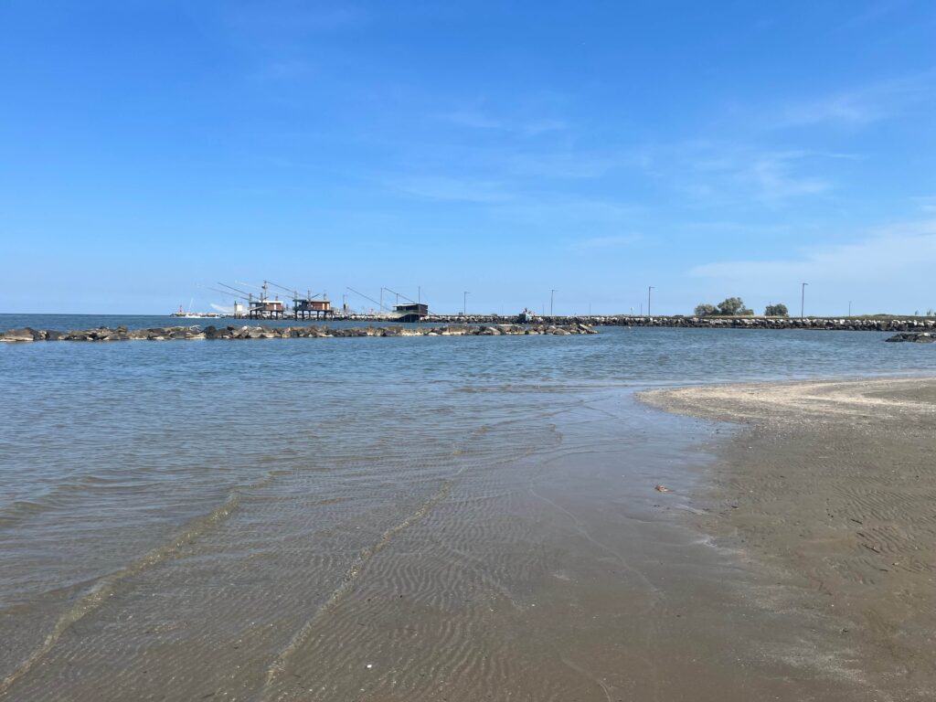 Panorama dalla spiaggia di Porto Garibaldi ai Lidi Ferraresi