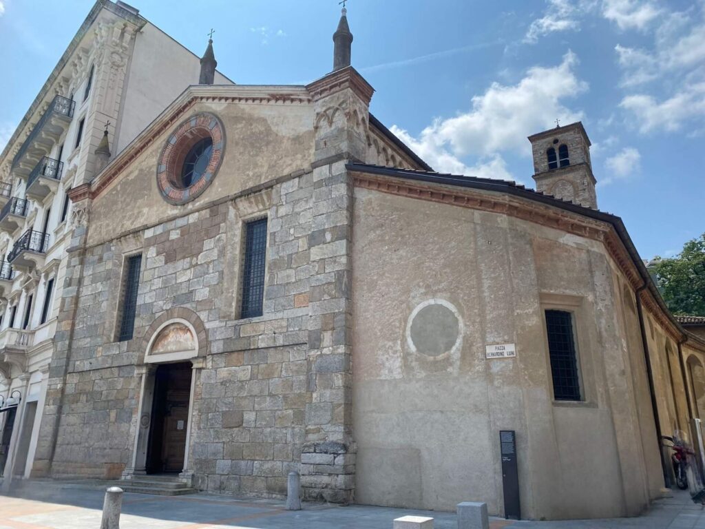 Facciata della chiesa di Santa Maria degli Angioli