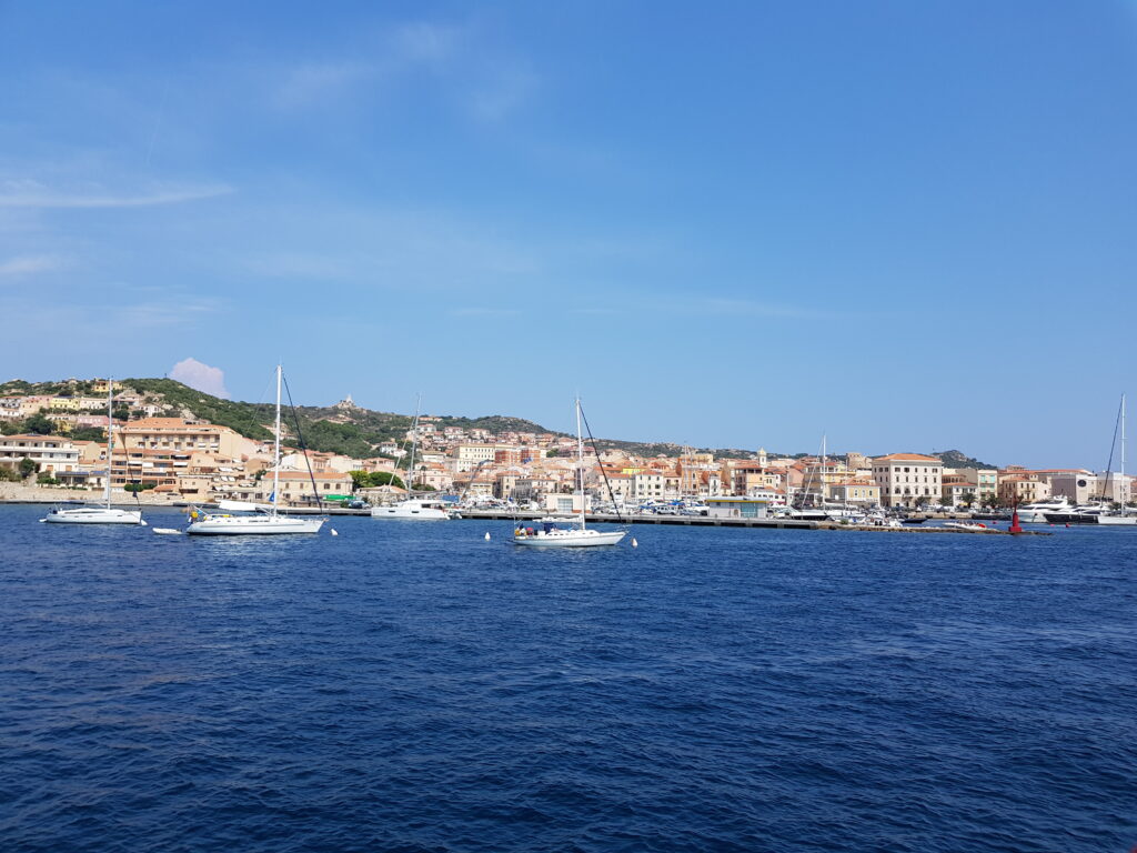 L'isola della Maddalena vista dal mare