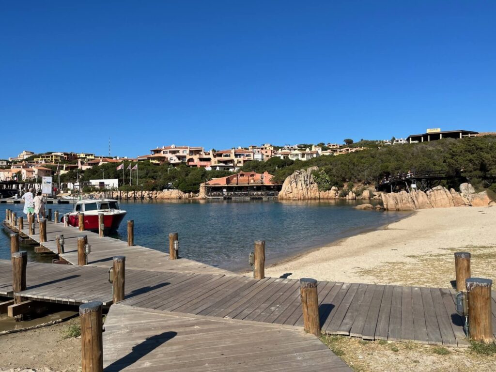 Cosa vedere a Porto Cervo, il porto naturale da cui nacque la località a partire dal 1964