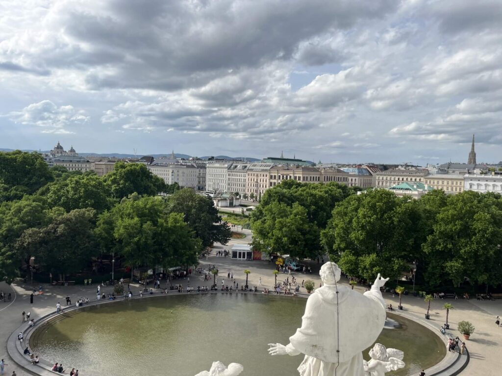 Vista di Vienna dalla terrazza della Chiesa di San Carlo