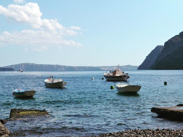 È ora di pensare alle vacanze estive! Voi dove andrete quest’anno??
Se siete ancora indecisi, io vi consiglio la Grecia, in particolare le isole Cicladi!
Se non le conoscete ancora o non sapete quale scegliere, potete scoprire le più belle leggendo l’ultimo articolo del blog! Cosa aspettate? Fatemi conoscere la vostra preferita e consigliatemi una nuova meta per le mie vacanze estive! #grecia #isolecicladi #thirassia #greece #vacation #travelblogger #travelblog #cyclades #cyclades_islands #greece🇬🇷 #greeceholiday #greecelover_gr #greecestagram